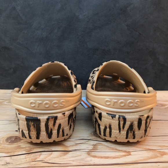 Crocs Classic Leopard Print Clog - Picture 10 of 16